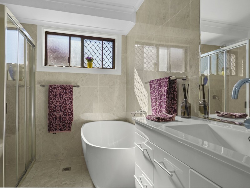 4 Melville Close, Hinchinbrook NSW 2168