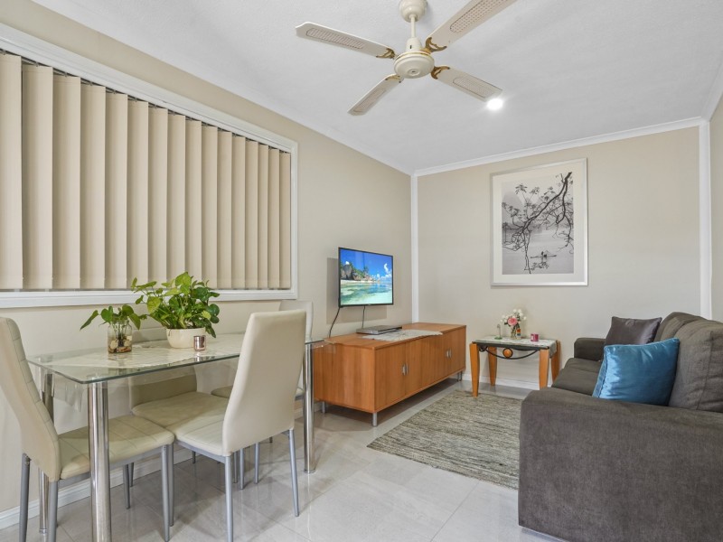 4 Melville Close, Hinchinbrook NSW 2168