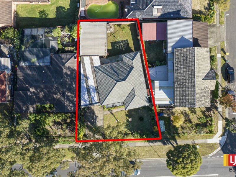 607 Polding Street, Bossley Park NSW 2176