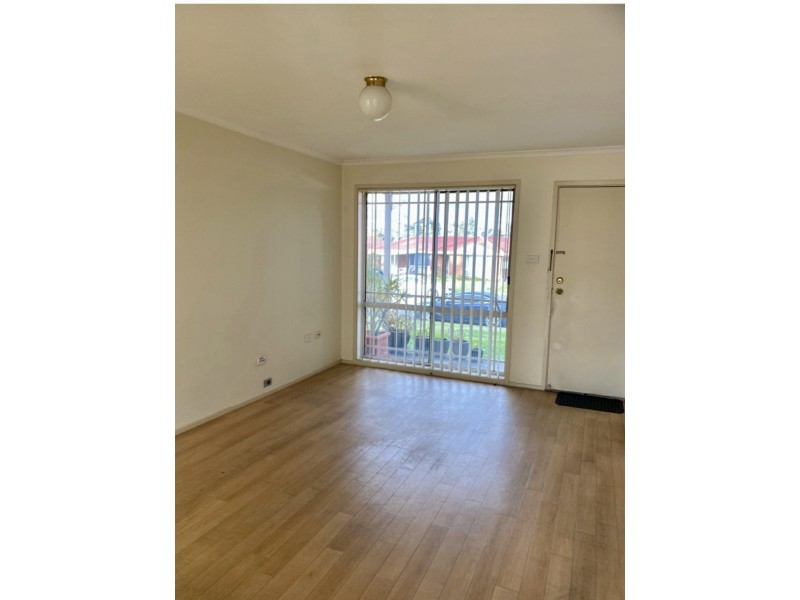 62 Cockatiel Circuit, Green Valley NSW 2168