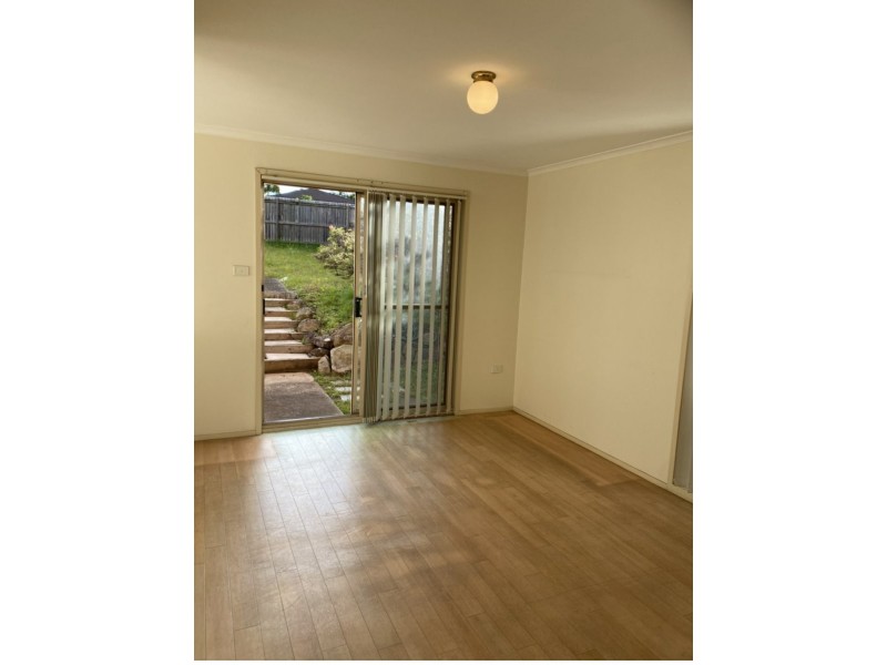 62 Cockatiel Circuit, Green Valley NSW 2168