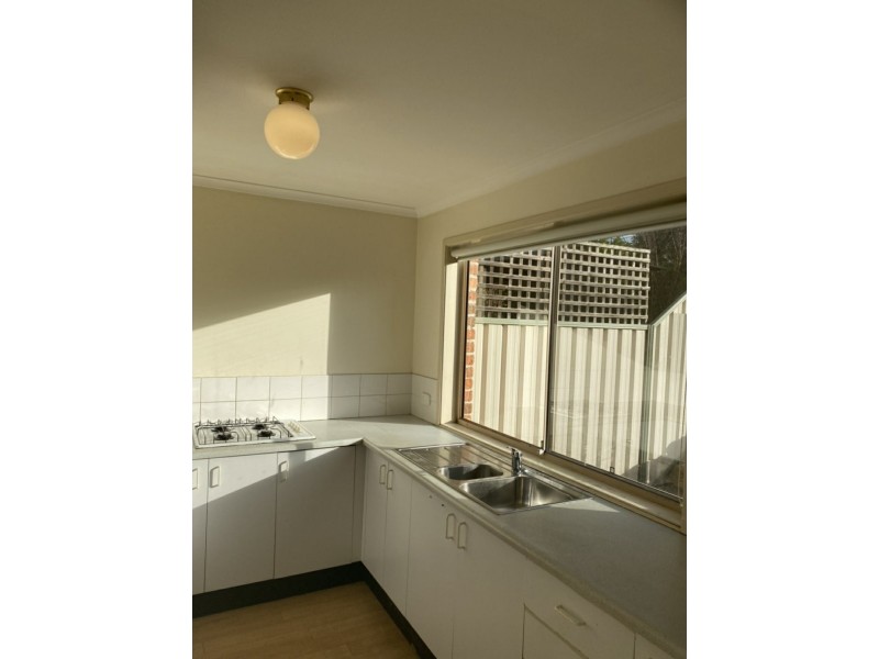 62 Cockatiel Circuit, Green Valley NSW 2168