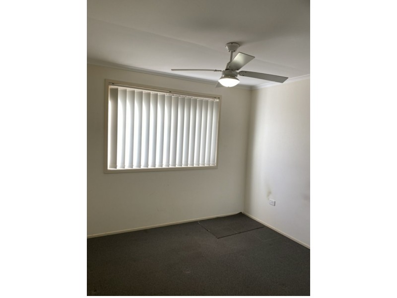 62 Cockatiel Circuit, Green Valley NSW 2168