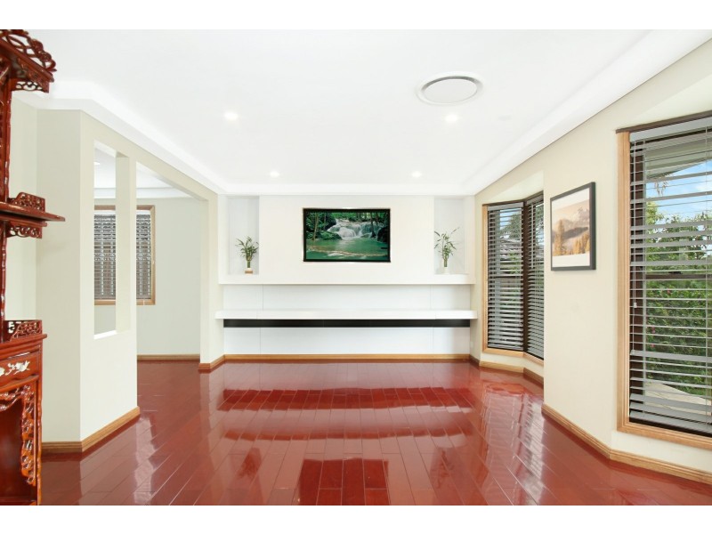 10 Lansbury Street, Edensor Park NSW 2176