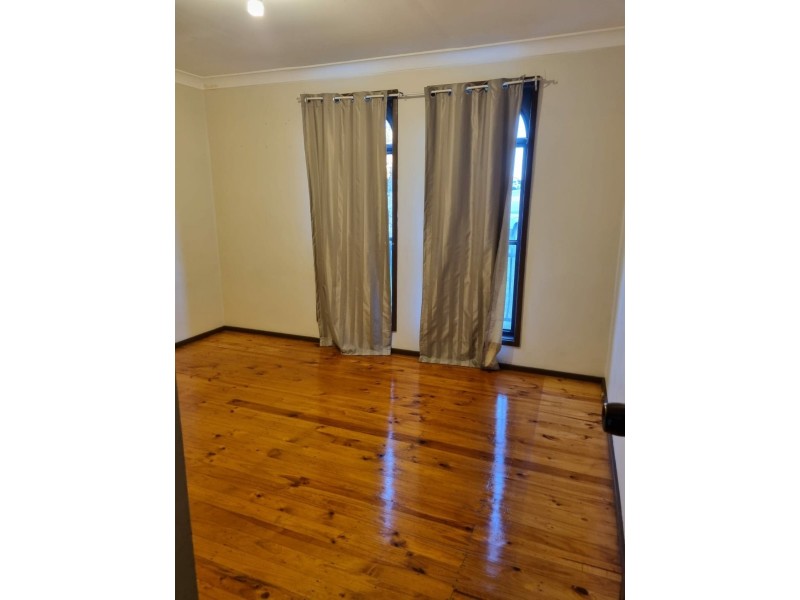 5 Toplica Place, Canley Heights NSW 2166