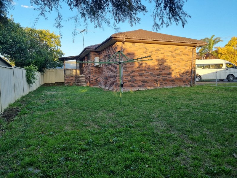 5 Toplica Place, Canley Heights NSW 2166