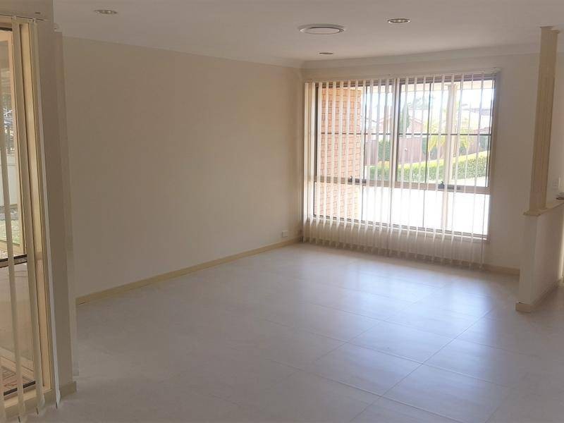 6 Oliveri Close, Edensor Park NSW 2176