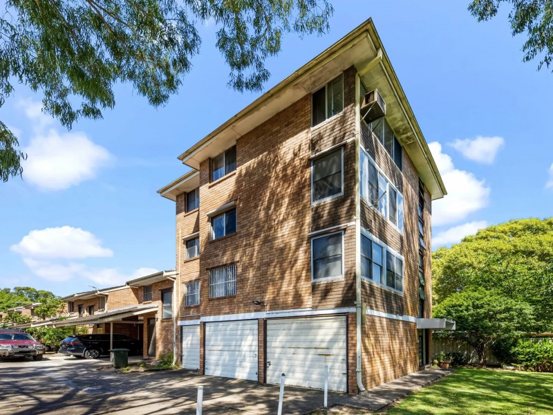 10/77 Hughes, Cabramatta NSW 2166