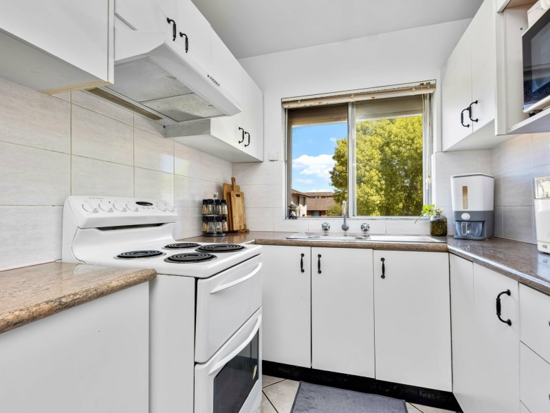 10/77 Hughes, Cabramatta NSW 2166