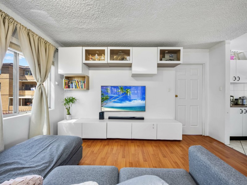 10/77 Hughes, Cabramatta NSW 2166