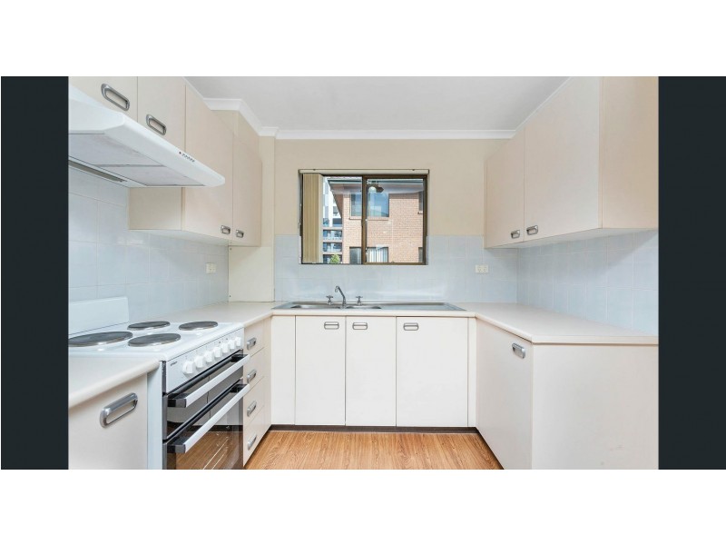 24/7-9 Atkinson Street, Liverpool NSW 2170