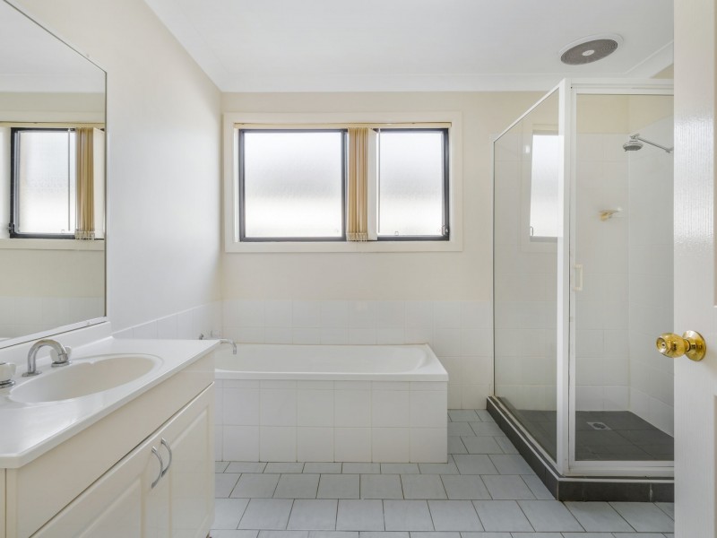 44A Harraden Drive, West Hoxton NSW 2171