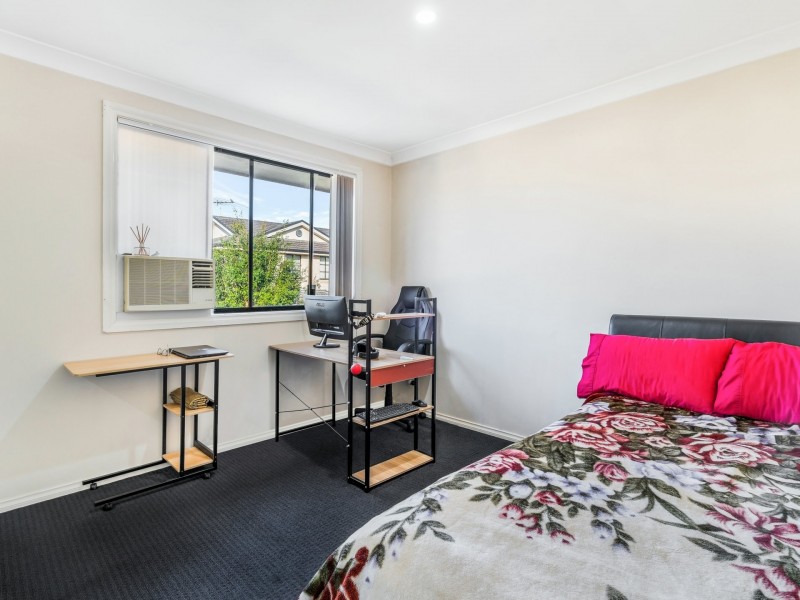 6 Dorre Place, Green Valley NSW 2168