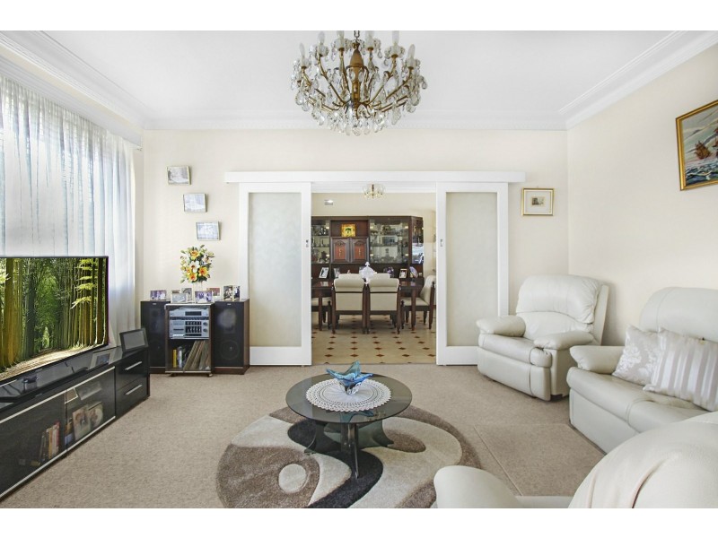 81 Targo Road, Girraween NSW 2145