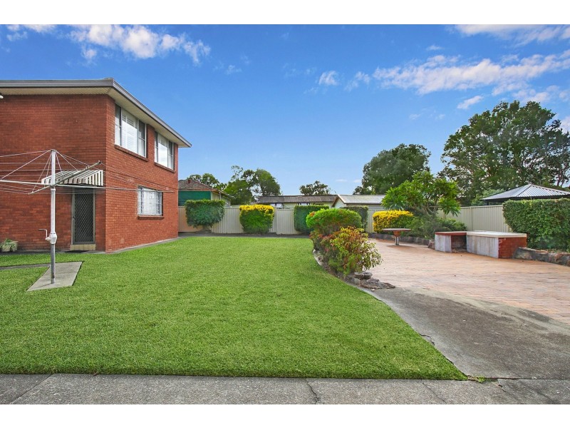 81 Targo Road, Girraween NSW 2145