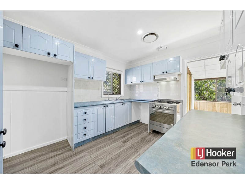 27 Quiros Avenue, Fairfield West NSW 2165