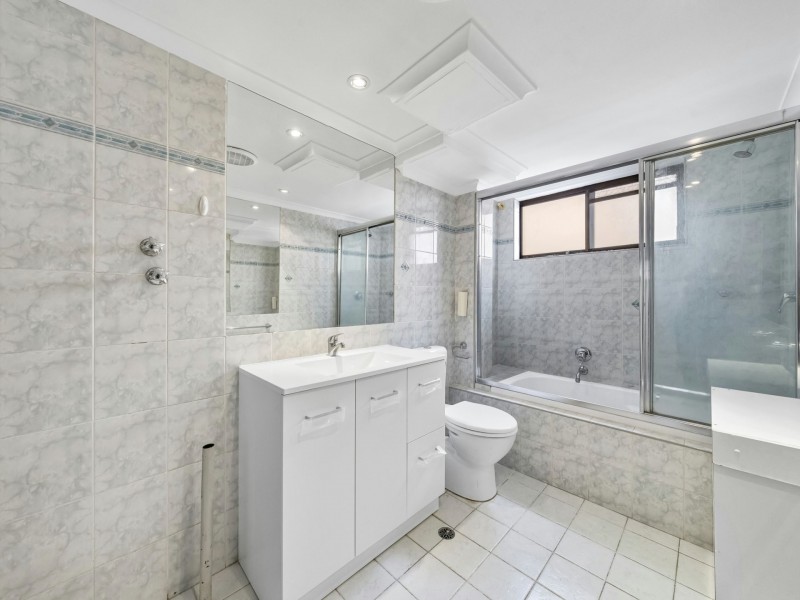 60/77 Memorial Avenue, Liverpool NSW 2170