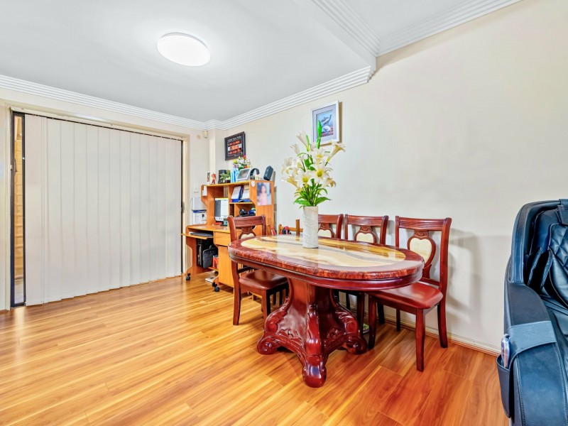 5/102 Flowerdale Road, Liverpool NSW 2170