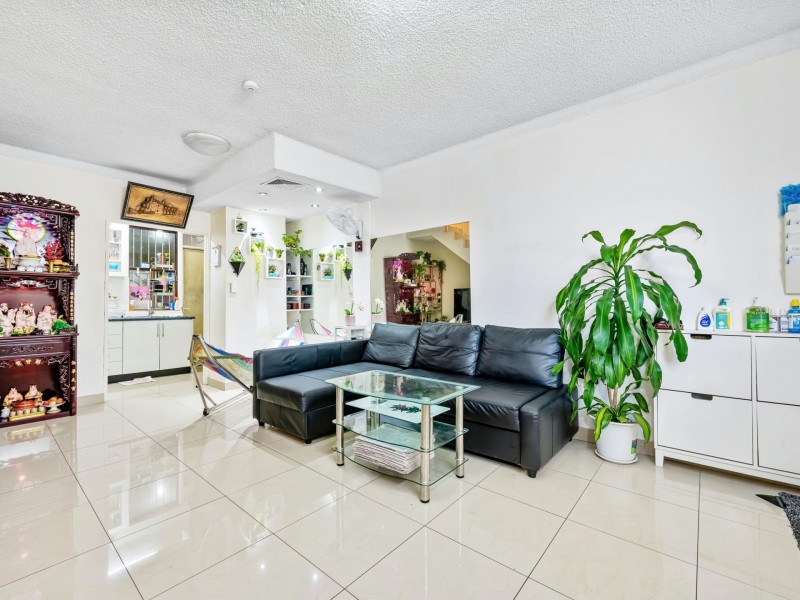 6/112 Longfield Street, Cabramatta NSW 2166