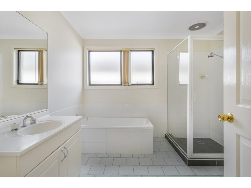 44a Harraden Drive, West Hoxton NSW 2171