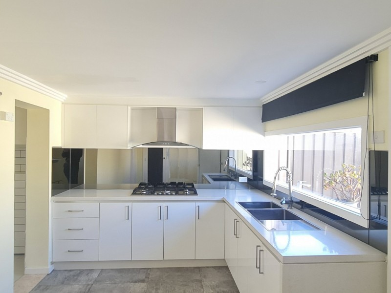 30a Canterbury Road, St Johns Park NSW 2176
