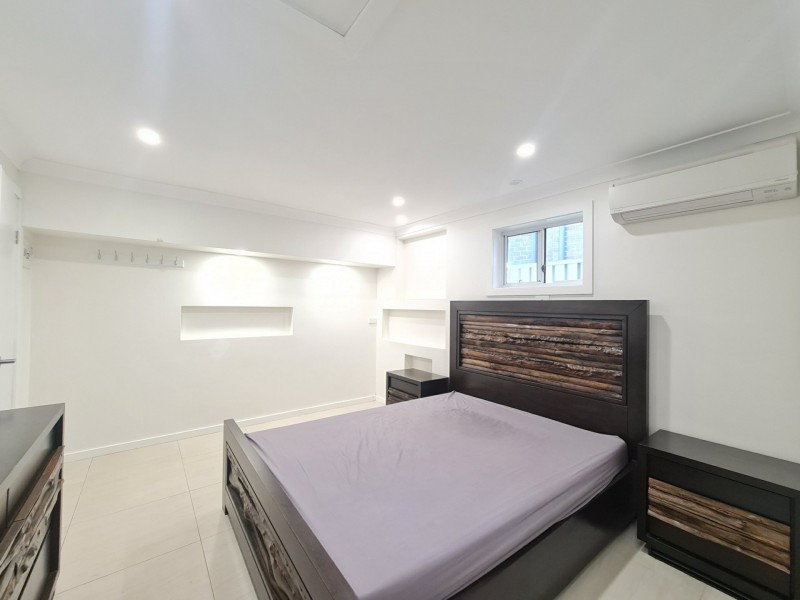 30a Canterbury Road, St Johns Park NSW 2176