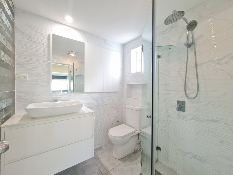 30a Canterbury Road, St Johns Park NSW 2176