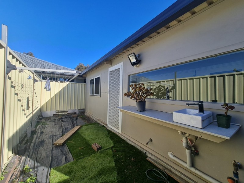 30a Canterbury Road, St Johns Park NSW 2176