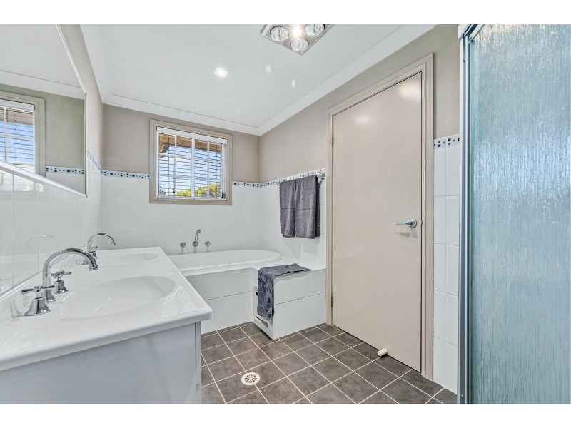 9 Alvisio Close, Edensor Park NSW 2176
