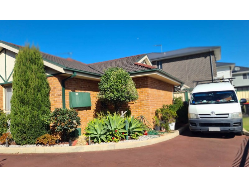 Unit 1/10-12 Webster Road, Lurnea NSW 2170