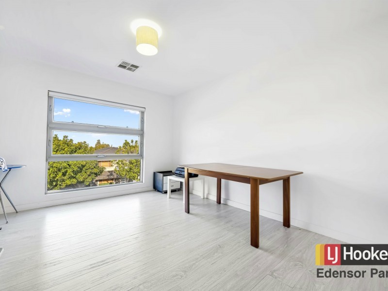 36 Merlin Street, Middleton Grange NSW 2171