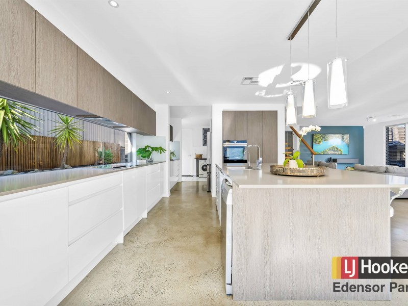 36 Merlin Street, Middleton Grange NSW 2171