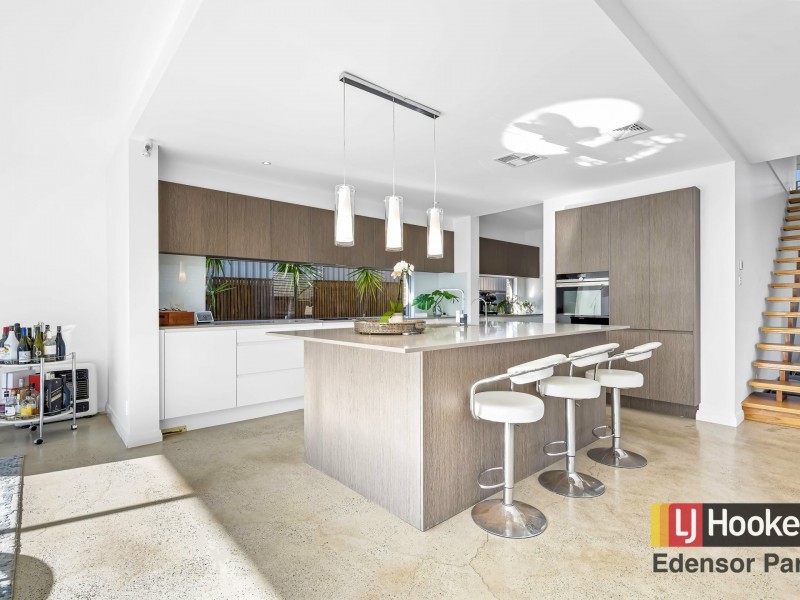 36 Merlin Street, Middleton Grange NSW 2171