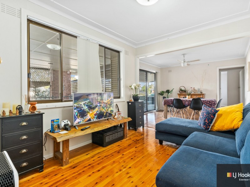 8 Macleay Street, Bradbury NSW 2560