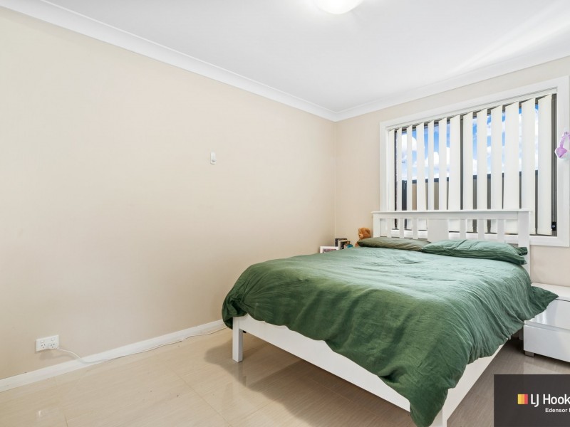 8 Macleay Street, Bradbury NSW 2560