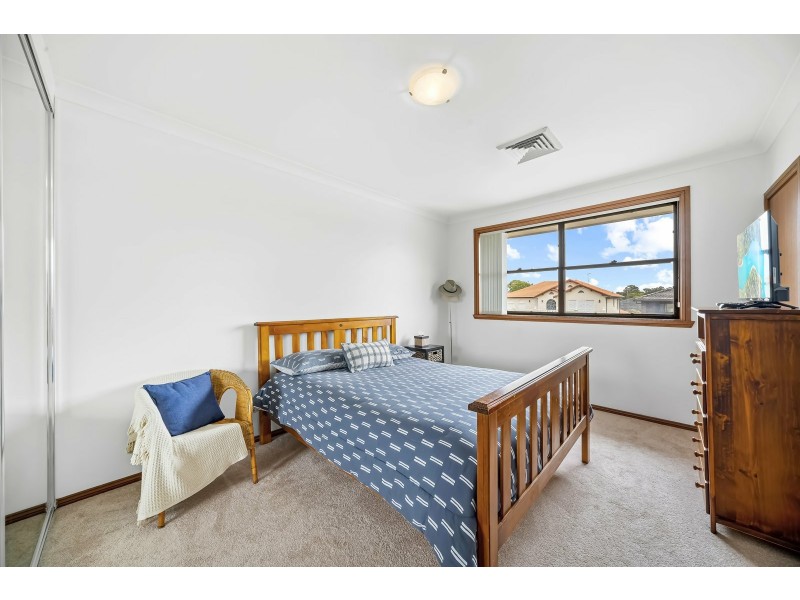 14 Fitzroy Close, St Johns Park NSW 2176