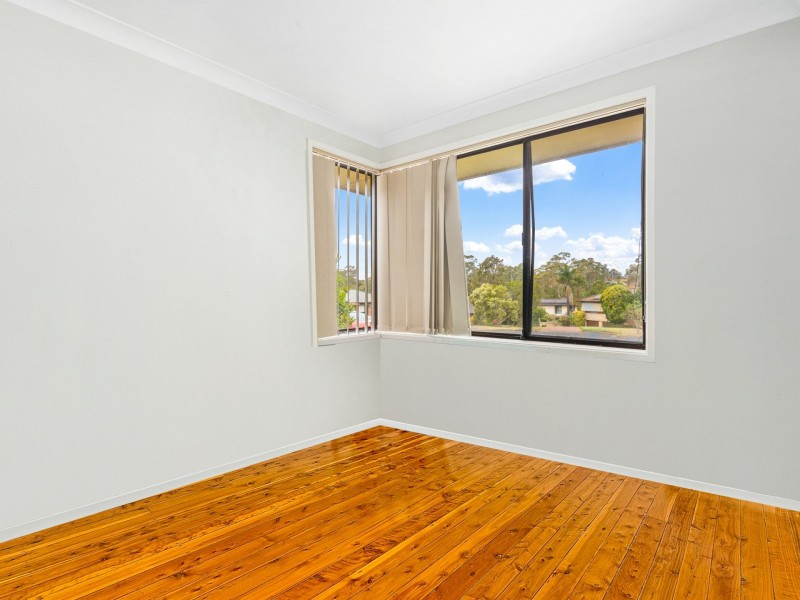 4 Simpson Pl, Leumeah NSW 2560