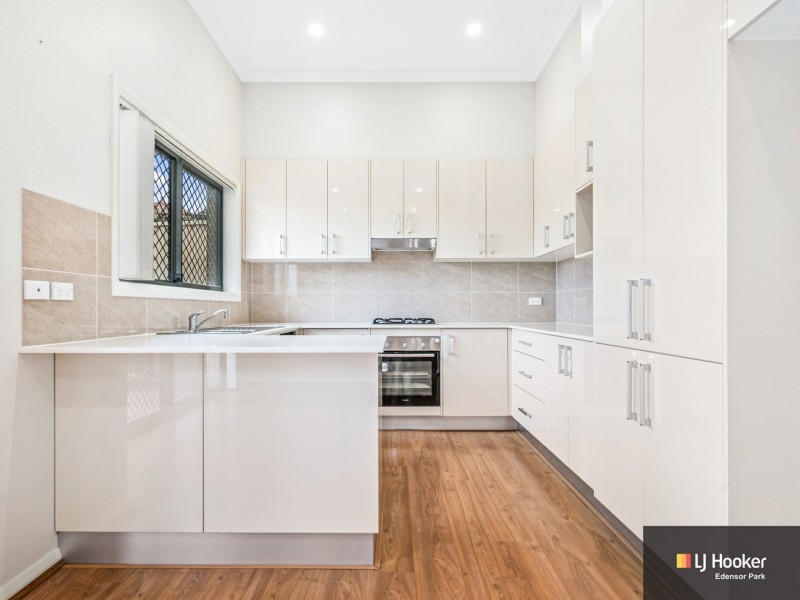 5 Basil Court, Casula NSW 2170