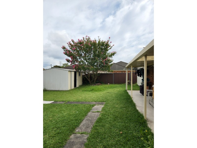5 Cardigan Road, Greenacre NSW 2190