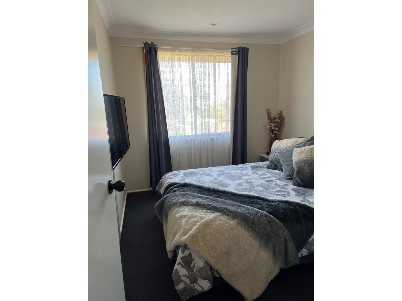 26 Claypole Street, Ambarvale NSW 2560