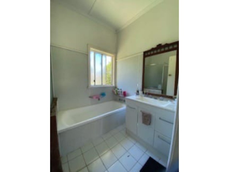 53 Railway Street, Coonamble NSW 2829