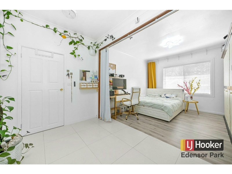 11 Peel Street, Canley Heights NSW 2166