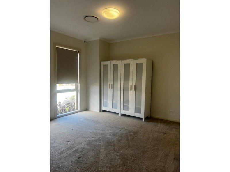 5 Gropler Avenue, Middleton Grange NSW 2171