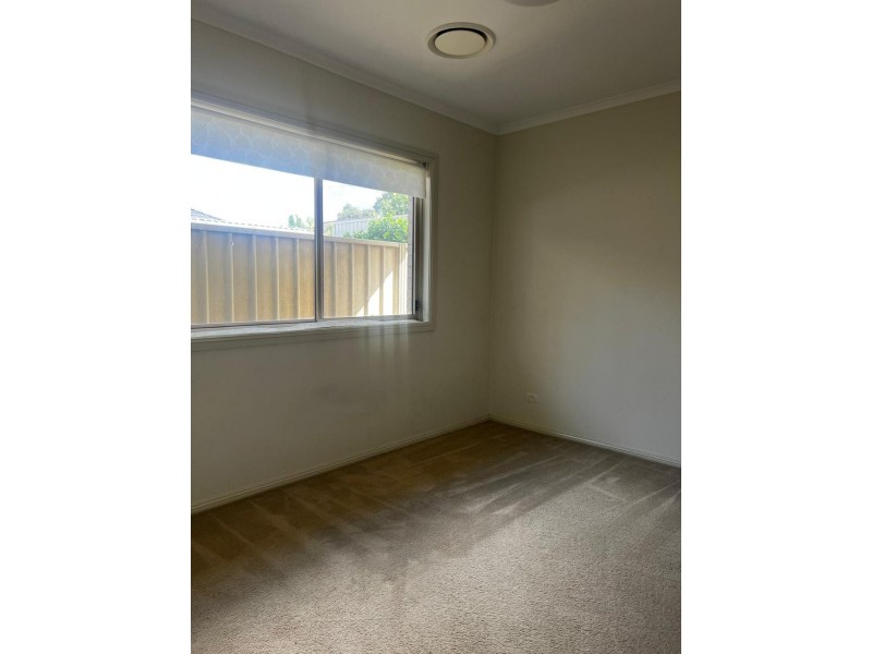 5 Gropler Avenue, Middleton Grange NSW 2171