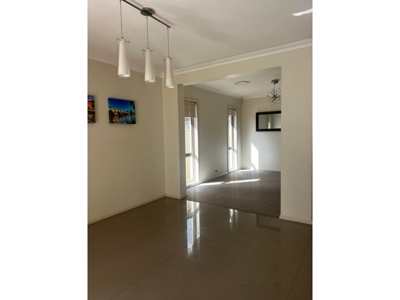 5 Gropler Avenue, Middleton Grange NSW 2171