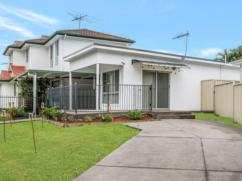 60 & 60A Rosford Street, Smithfield NSW 2164