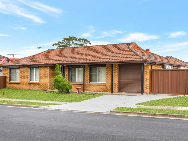 1 Lyell Street, Bossley Park NSW 2176