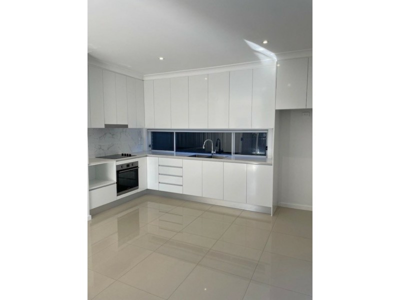 5a Derby Street, Canley Heights NSW 2166