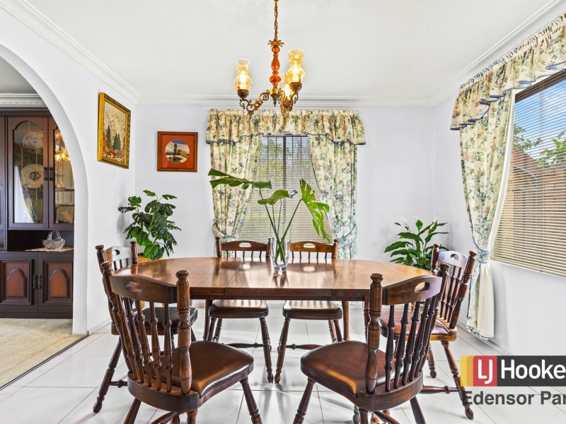 2 Curran Street, Prairiewood NSW 2176