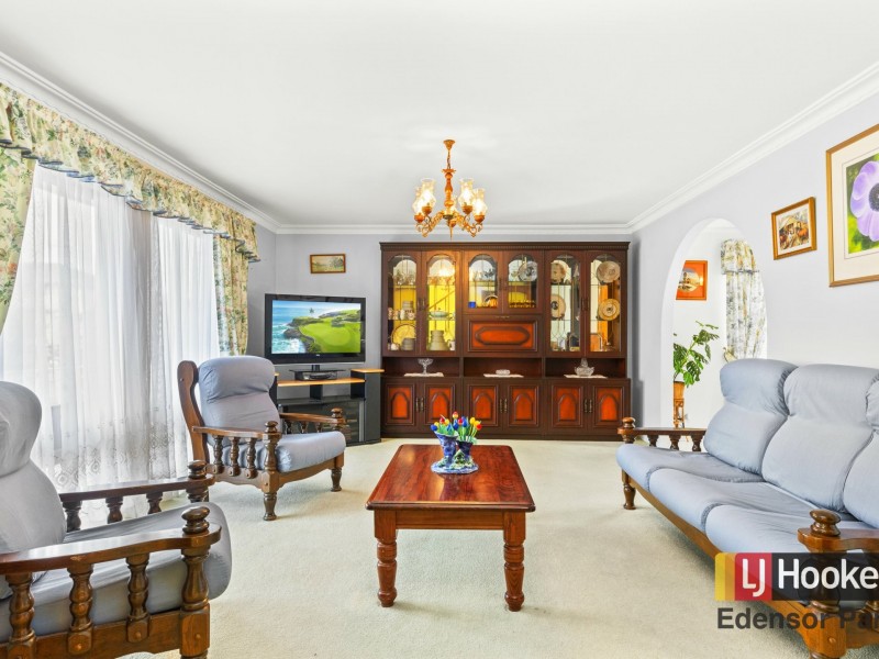 2 Curran Street, Prairiewood NSW 2176